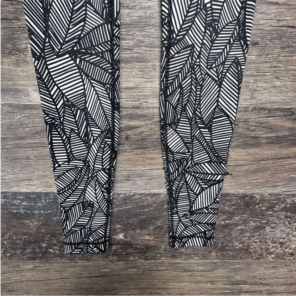 lululemon athletica chic leggings